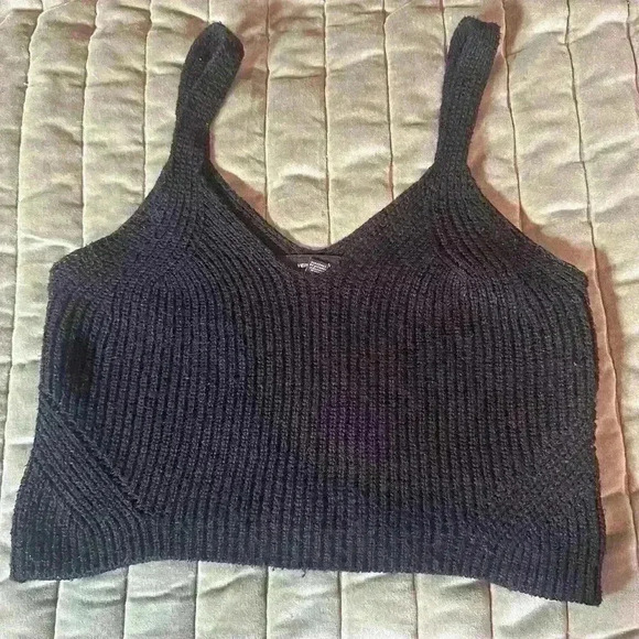 Vero Moda Black Knit Crop Tank Top Ribbed Sweater Cami Size Small sold out - Picture 1 of 4